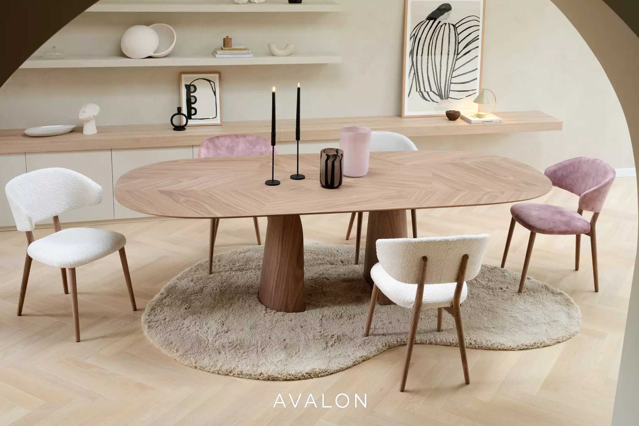 Mobitec Blossom dining table