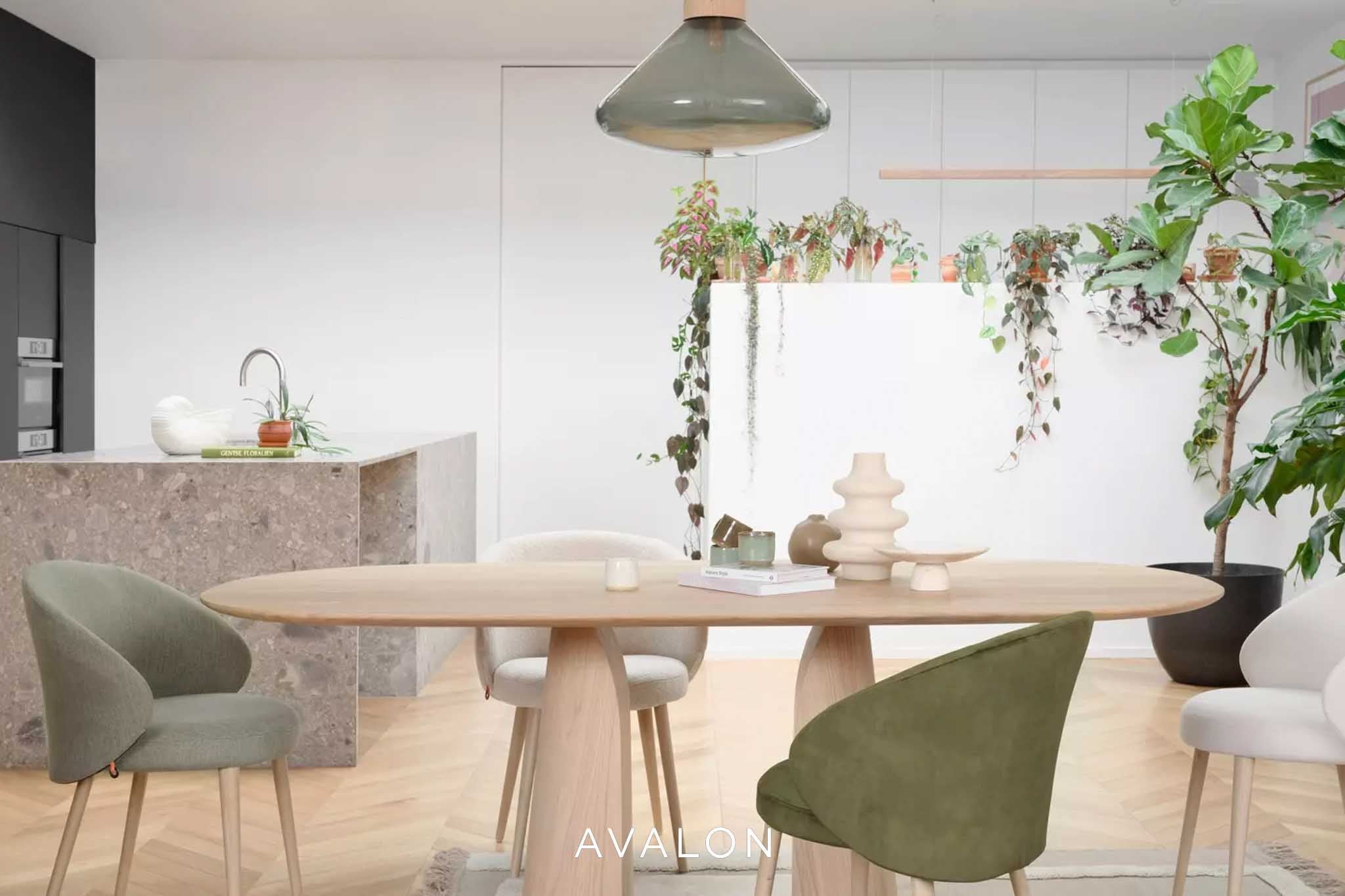 Mobitec Blossom dining table