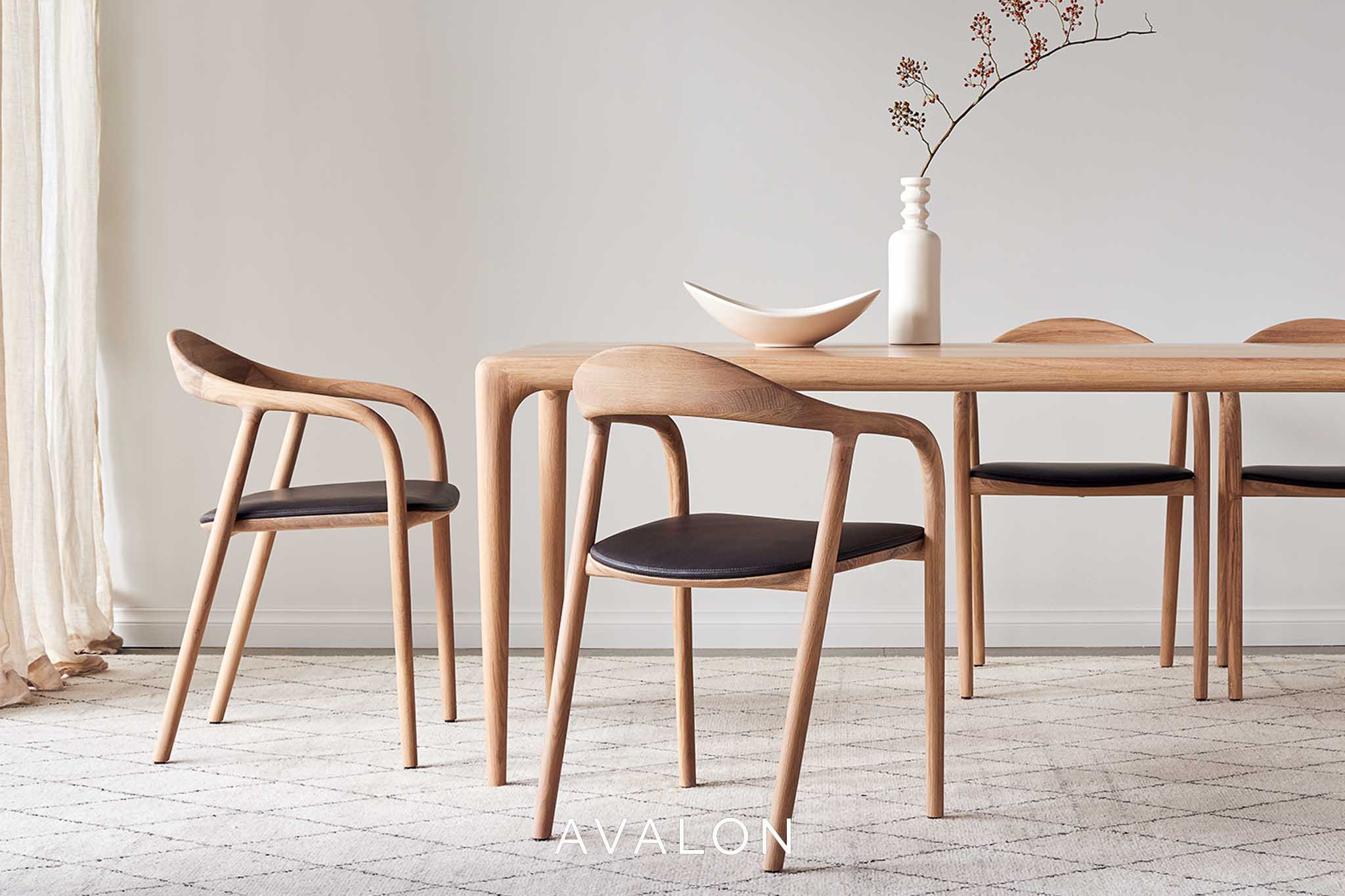 Artisan Latus dining table