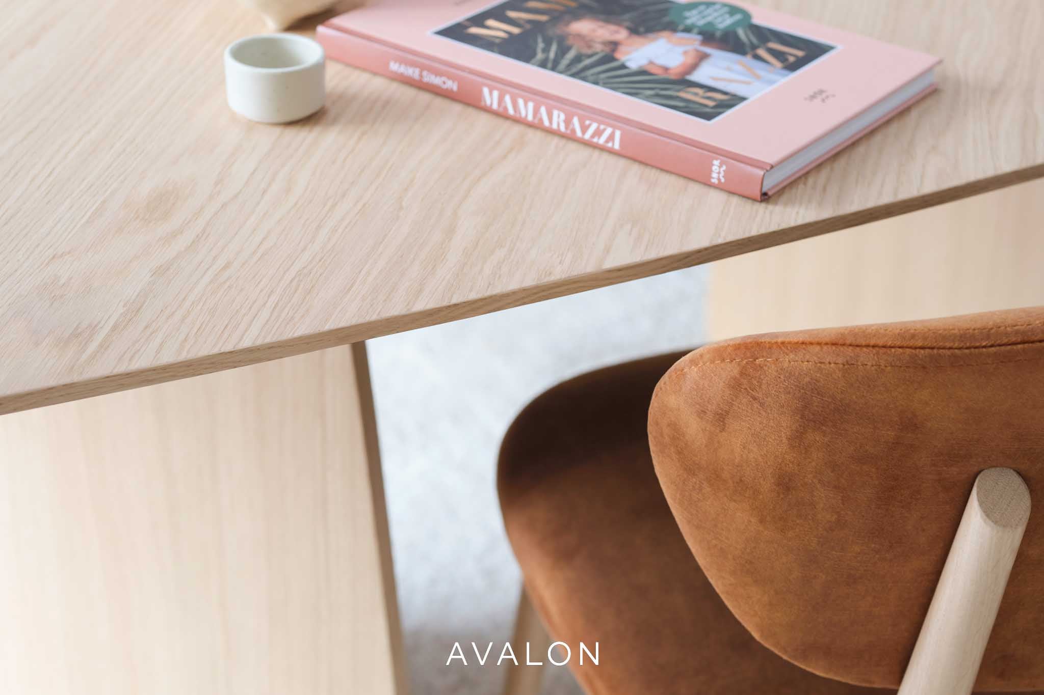 Mobitec Dolmen organic dining table